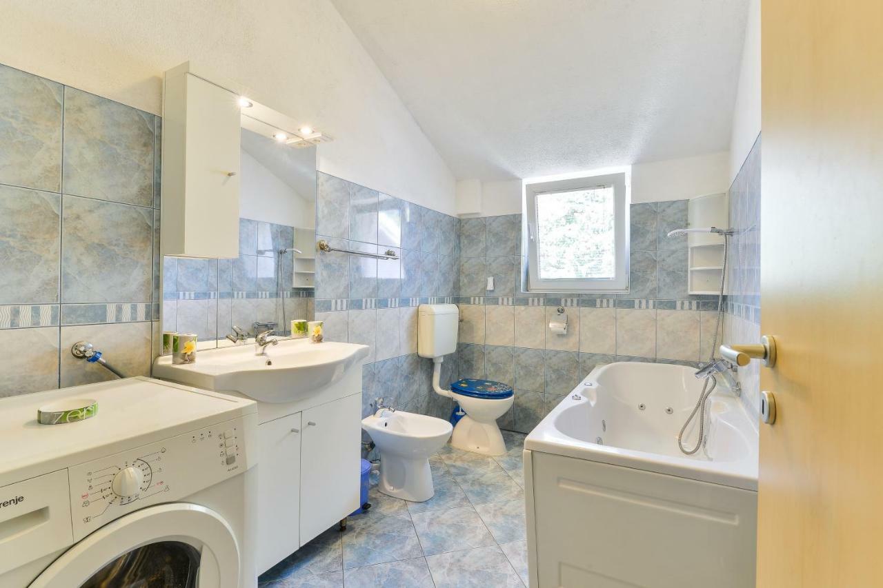 Apartment Crno Zadar