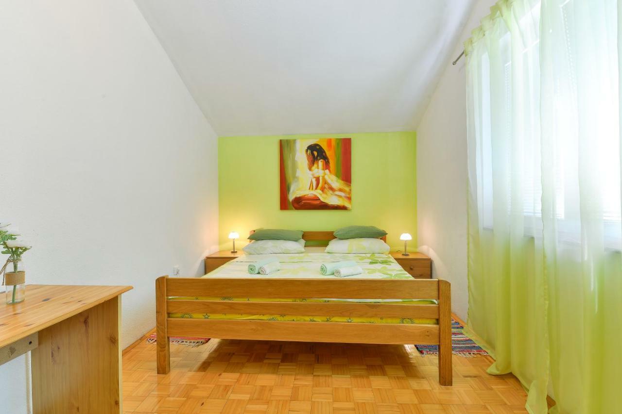 Apartment Crno Zadar