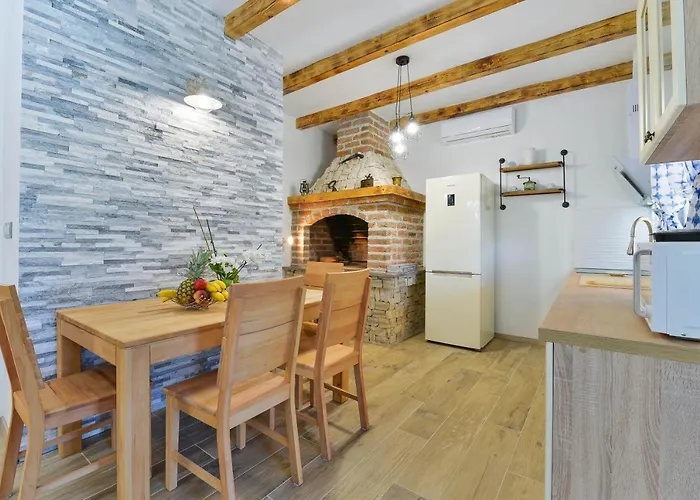 Apartments Crno