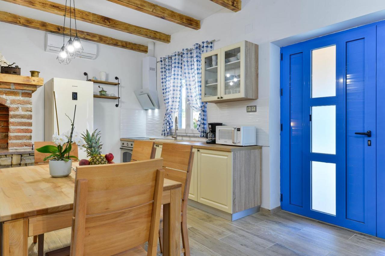 Crno Apartman Zadar