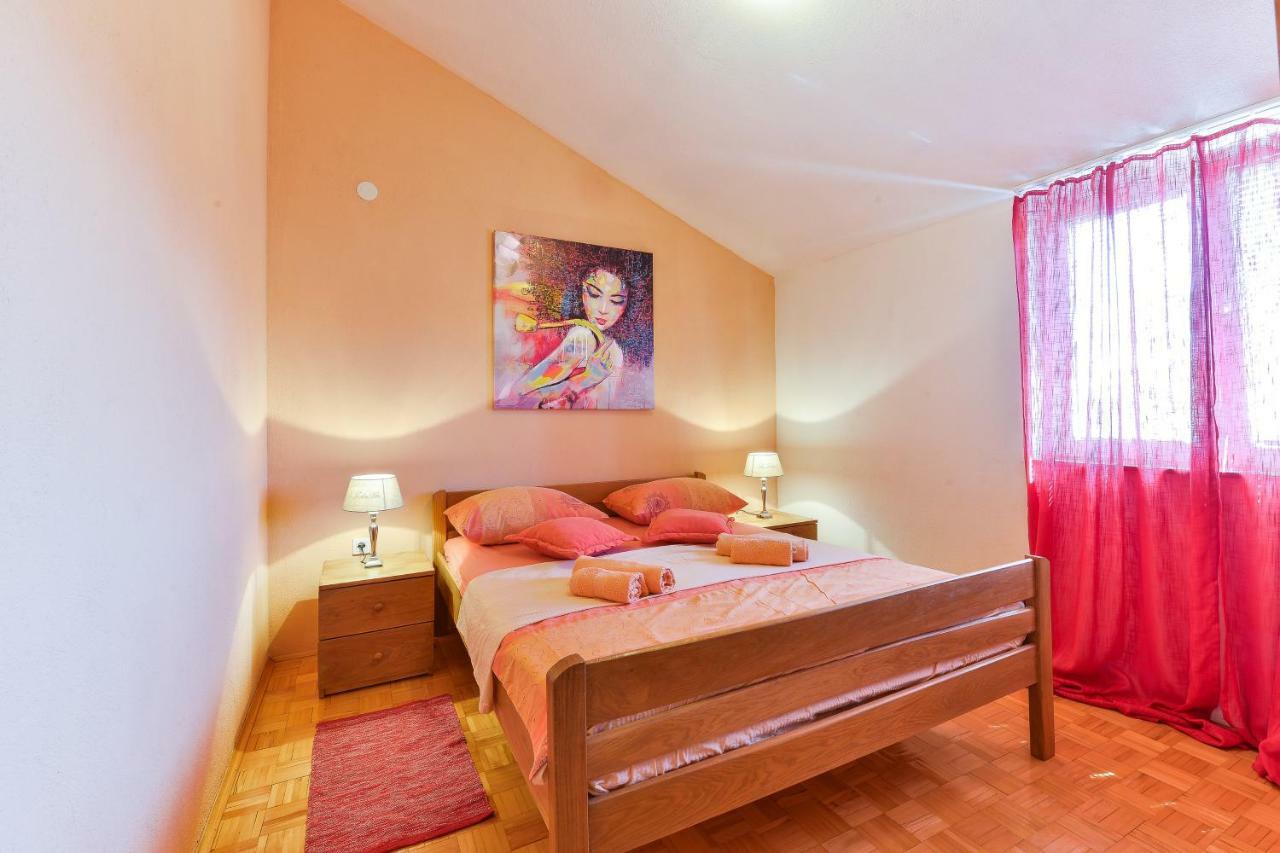 Apartman Crno